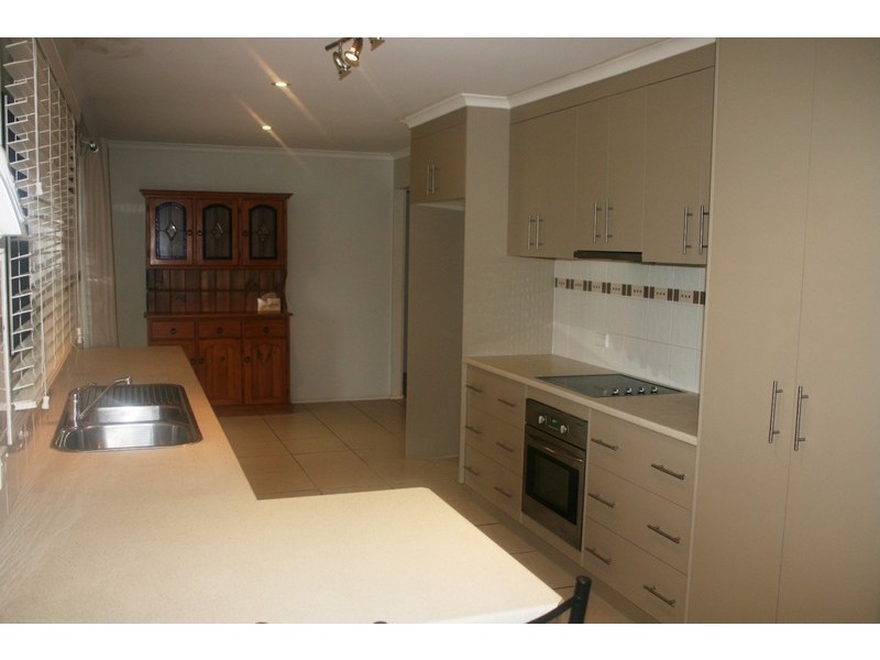 85  Murphy Street, Point Vernon QLD 4655