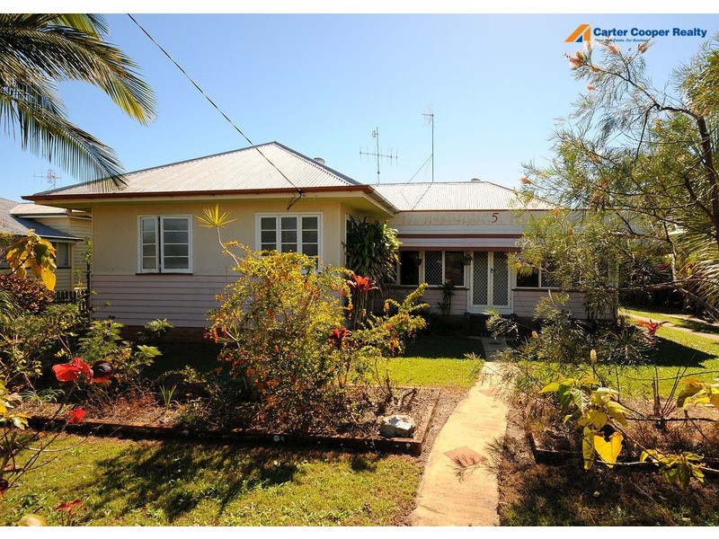 75 Dayman St, Urangan QLD 4655
