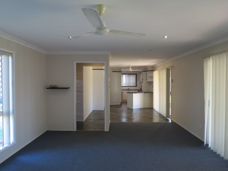 74 Lauren Street, Urangan QLD 4655