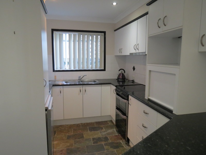 74 Lauren Street, Urangan QLD 4655