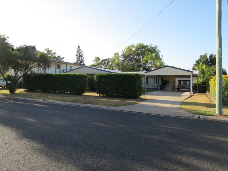 74 Lauren Street, Urangan QLD 4655