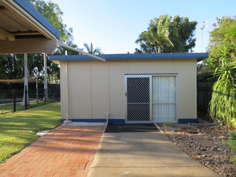 74 Lauren Street, Urangan QLD 4655
