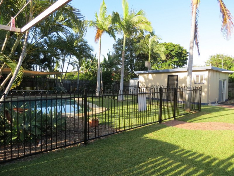 74 Lauren Street, Urangan QLD 4655
