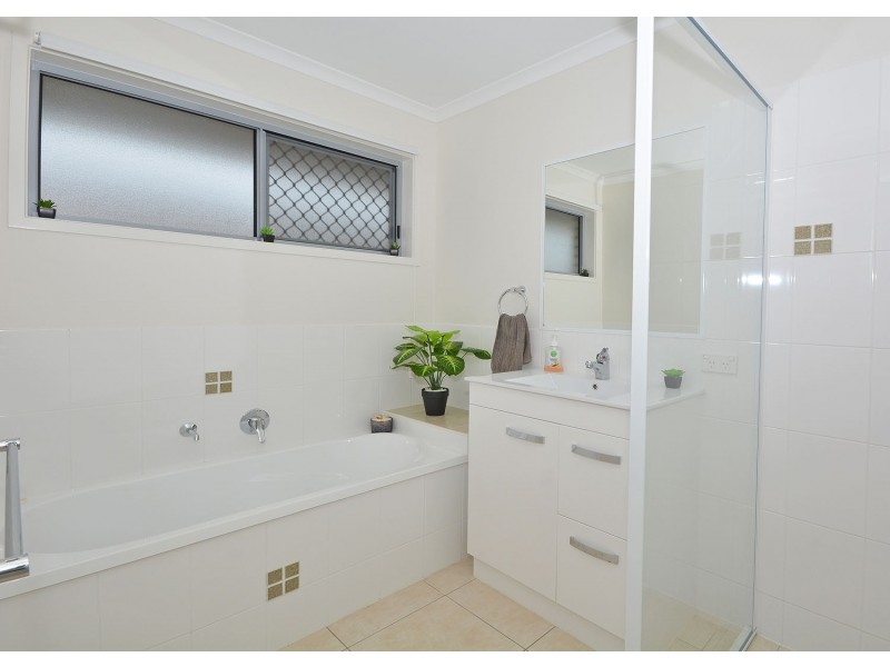 12 Shearwater Street, Kawungan QLD 4655