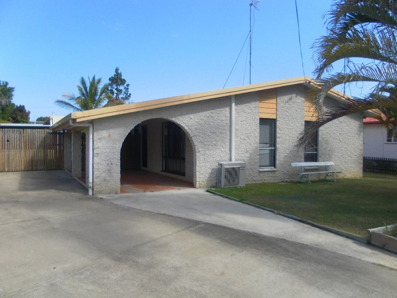 8 Arthur Street, Urangan QLD 4655