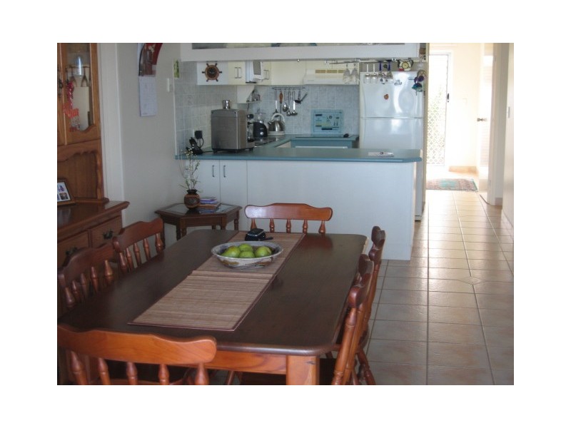 Unit 17 Break Free Resort, Urangan QLD 4655