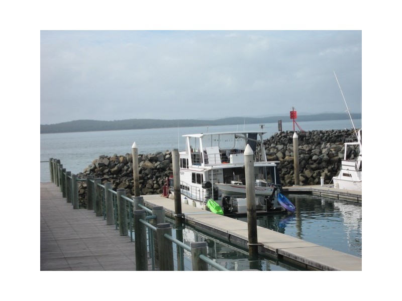 Unit 17 Break Free Resort, Urangan QLD 4655