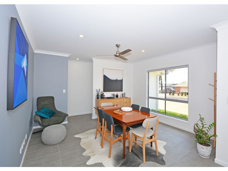 27 Polson Street, Point Vernon QLD 4655