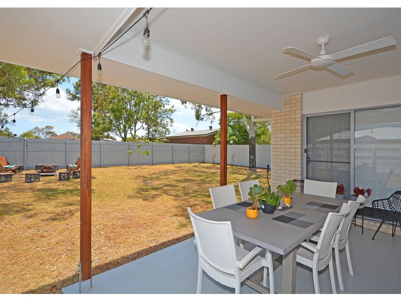 27 Polson Street, Point Vernon QLD 4655