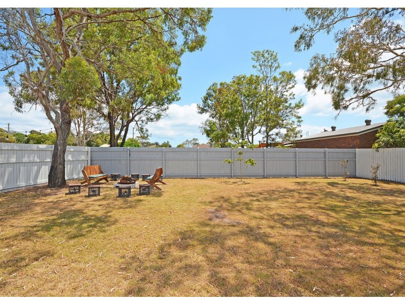 27 Polson Street, Point Vernon QLD 4655