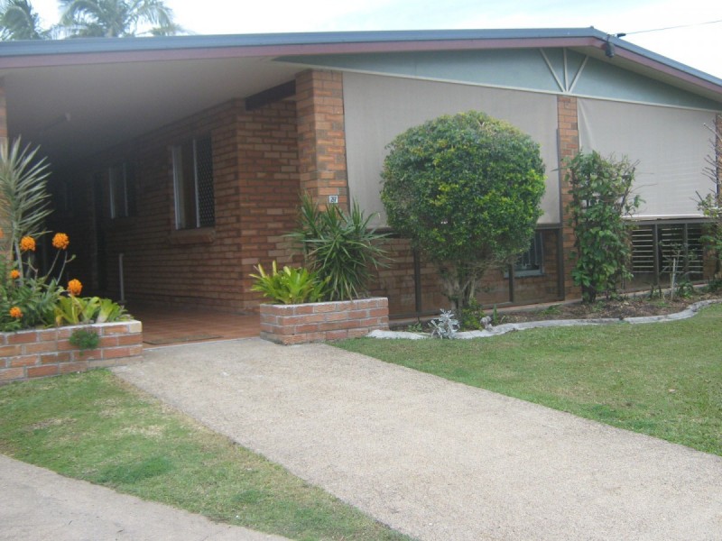 27 Saunders Street, Point Vernon QLD 4655
