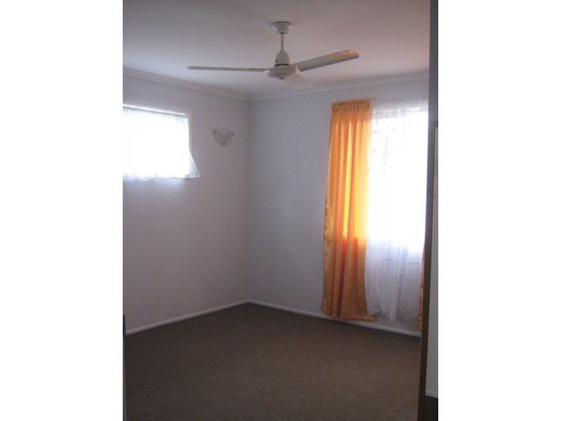 27 Saunders Street, Point Vernon QLD 4655