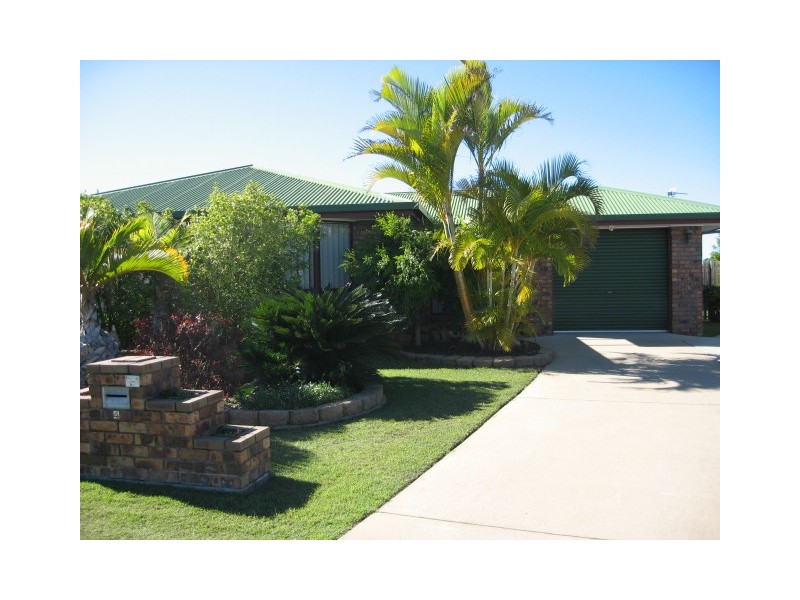 4 Silvereye Crt, Eli Waters QLD 4655