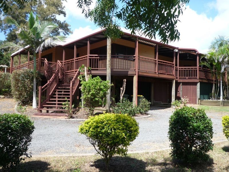16 Windsor Way, Urraween QLD 4655