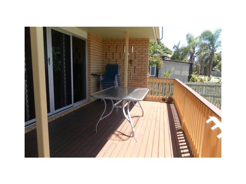 11 Long Street, Point Vernon QLD 4655