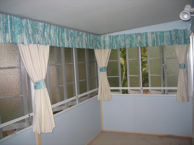 25 Robert Street, Torquay QLD 4655