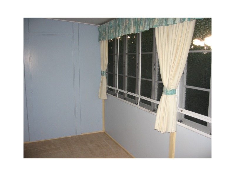 25 Robert Street, Torquay QLD 4655