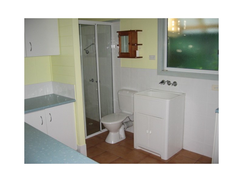 25 Robert Street, Torquay QLD 4655