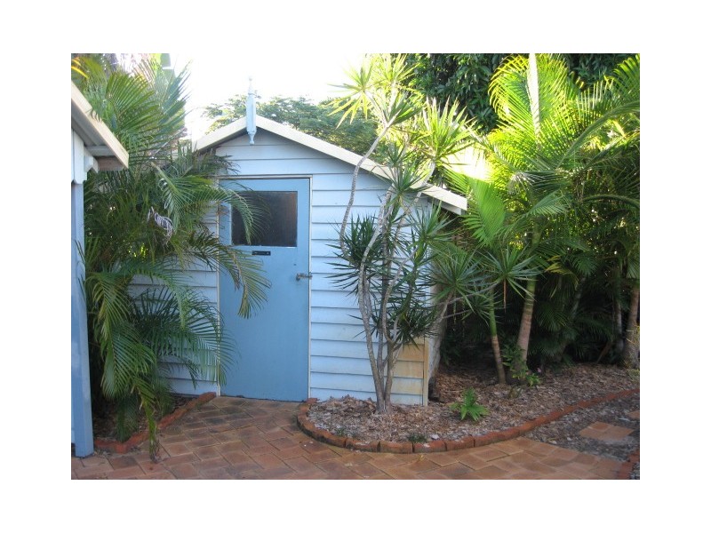 25 Robert Street, Torquay QLD 4655