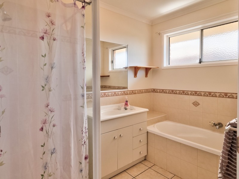 9 Elliot Court, Eli Waters QLD 4655