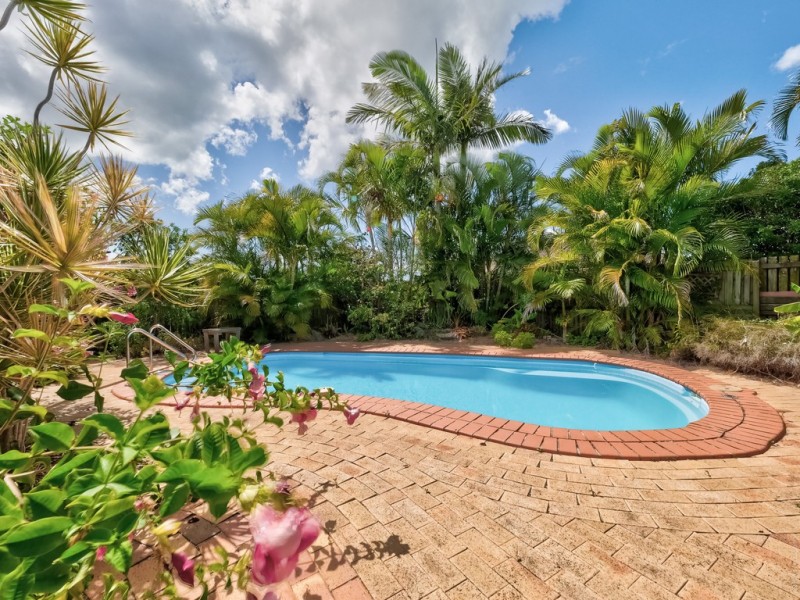 9 Elliot Court, Eli Waters QLD 4655