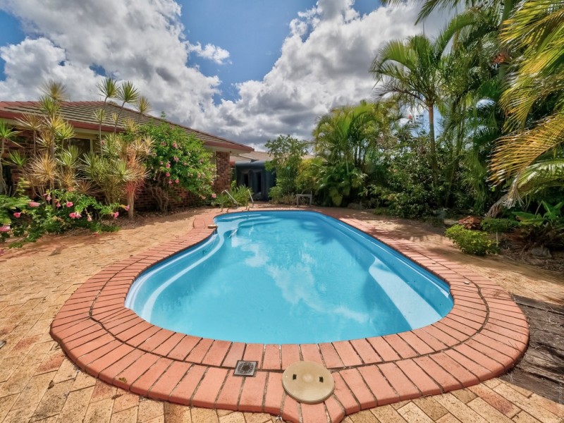 9 Elliot Court, Eli Waters QLD 4655