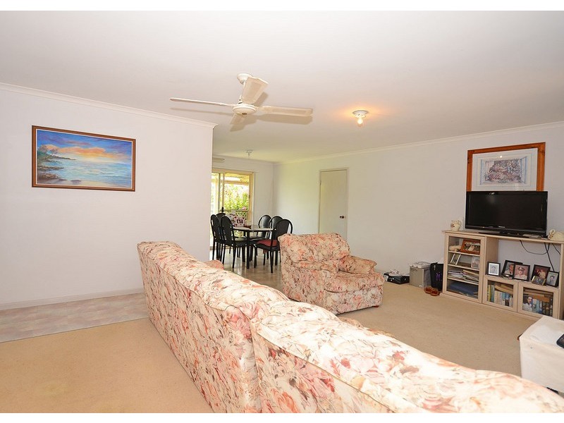 28 Tristania Crescent, Urangan QLD 4655