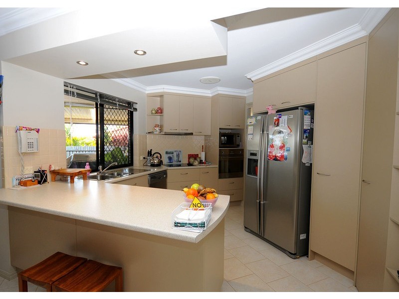 13 Shannen Crt, Urraween QLD 4655