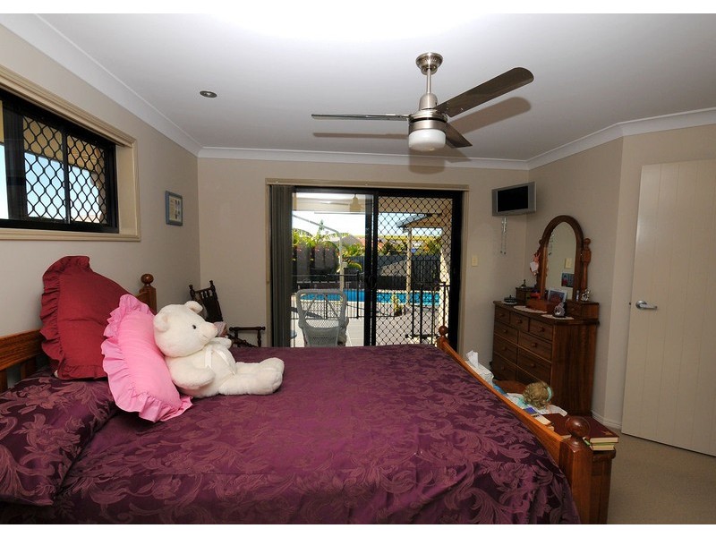 13 Shannen Crt, Urraween QLD 4655