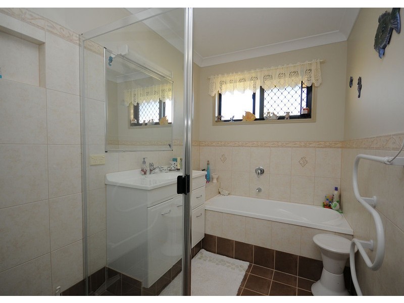 13 Shannen Crt, Urraween QLD 4655