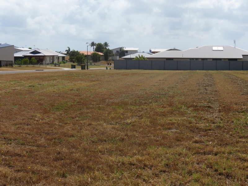 33 Windjammer Circuit, River Heads QLD 4655