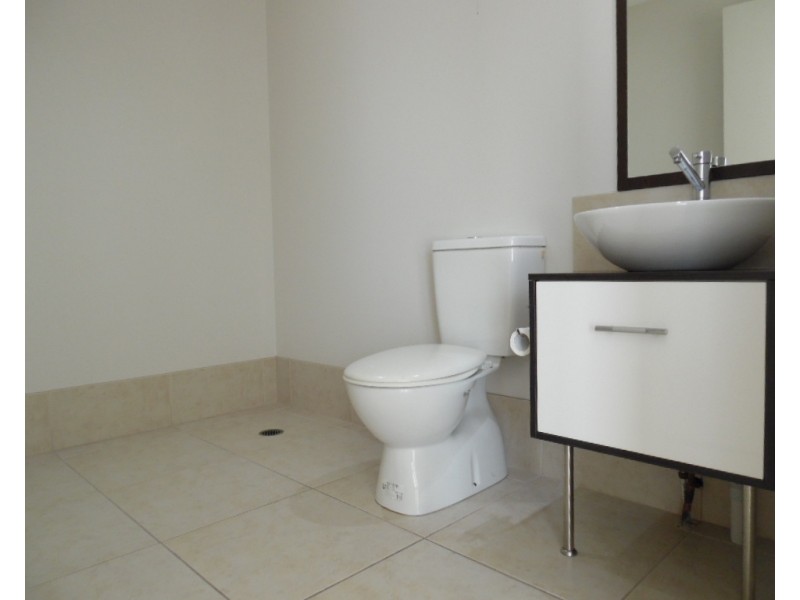 606/468 Esplanade, Torquay QLD 4655