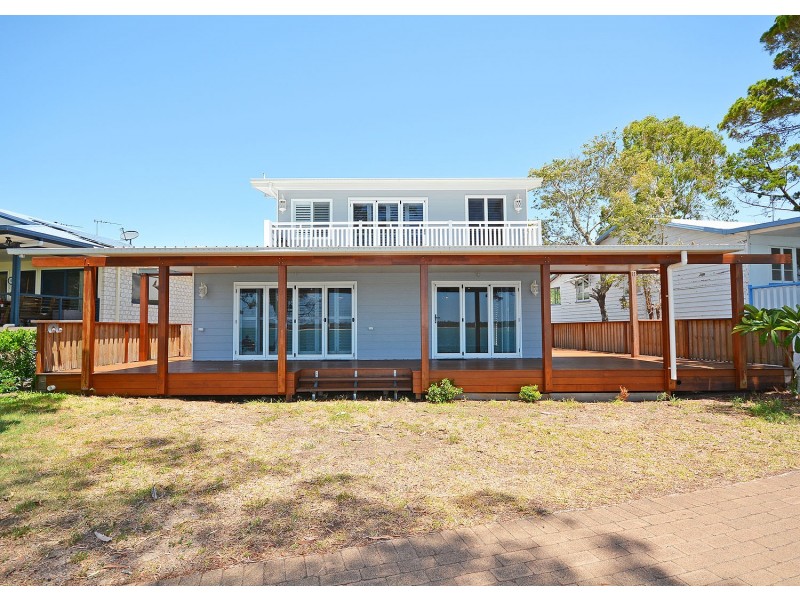 56 Burrum Street, Burrum Heads QLD 4659
