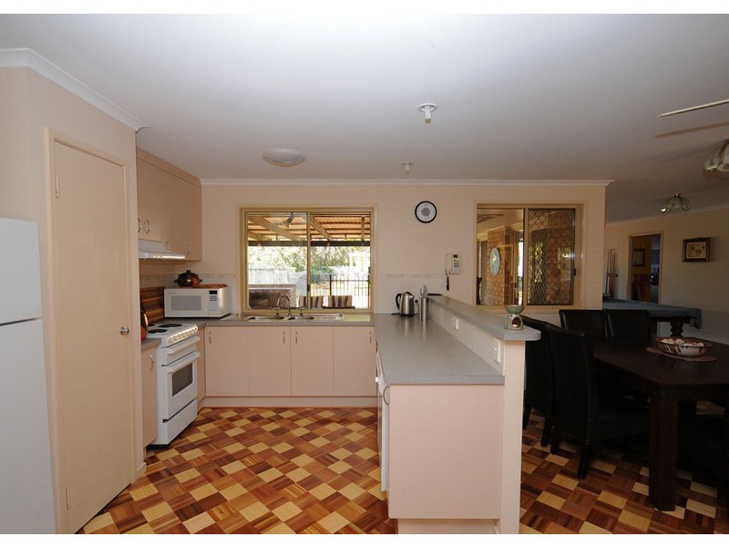 16 Bergin Court, Torquay QLD 4655