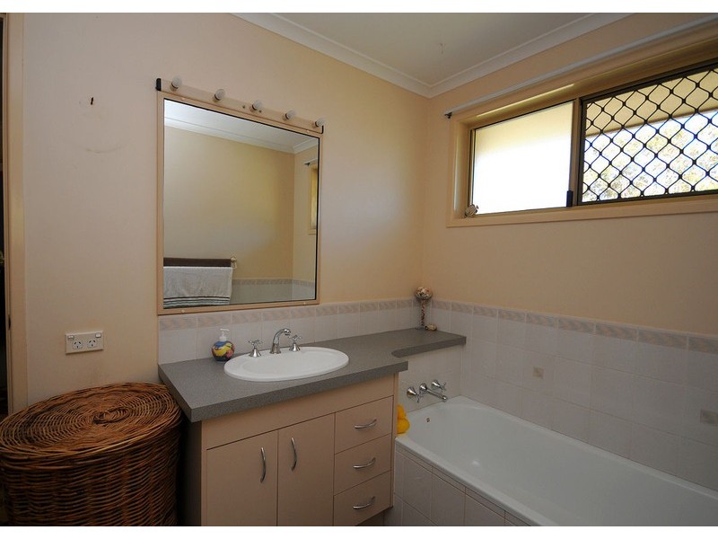 16 Bergin Court, Torquay QLD 4655