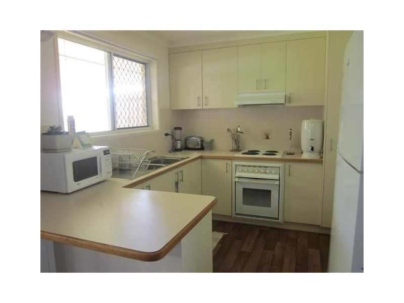 4 Myrtle Close, Kawungan QLD 4655