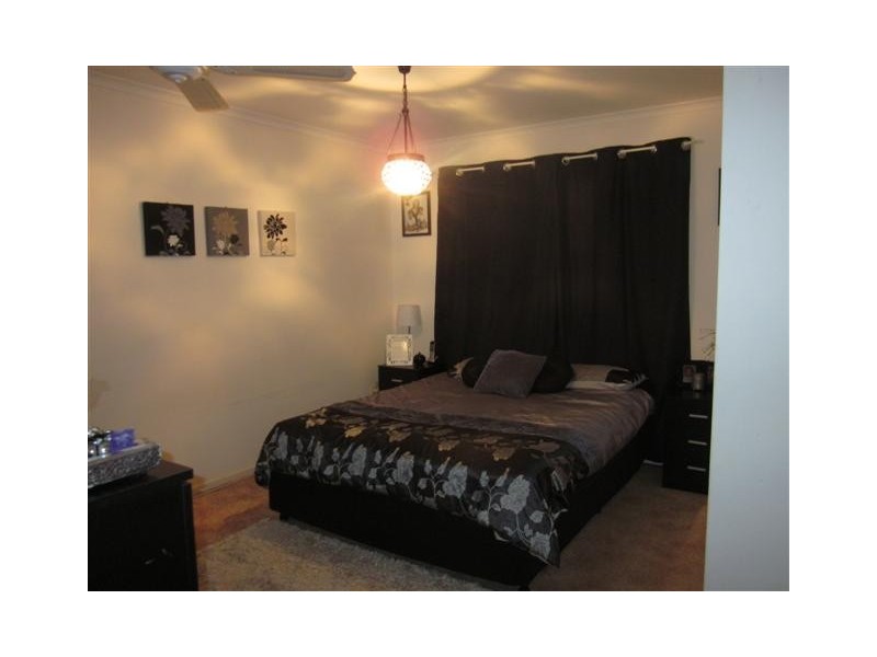 4 Myrtle Close, Kawungan QLD 4655