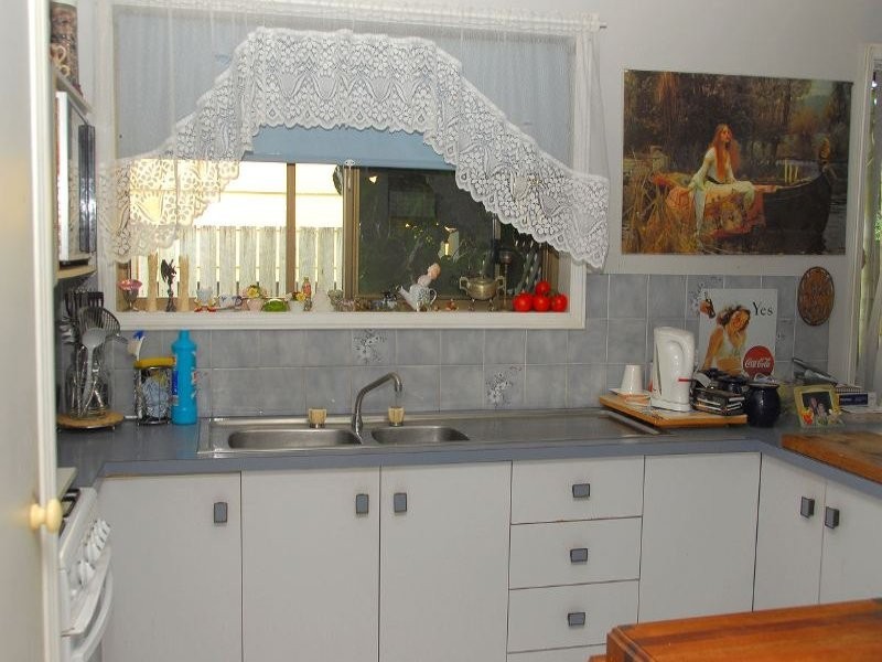 5 Sandalan Way, Urangan QLD 4655