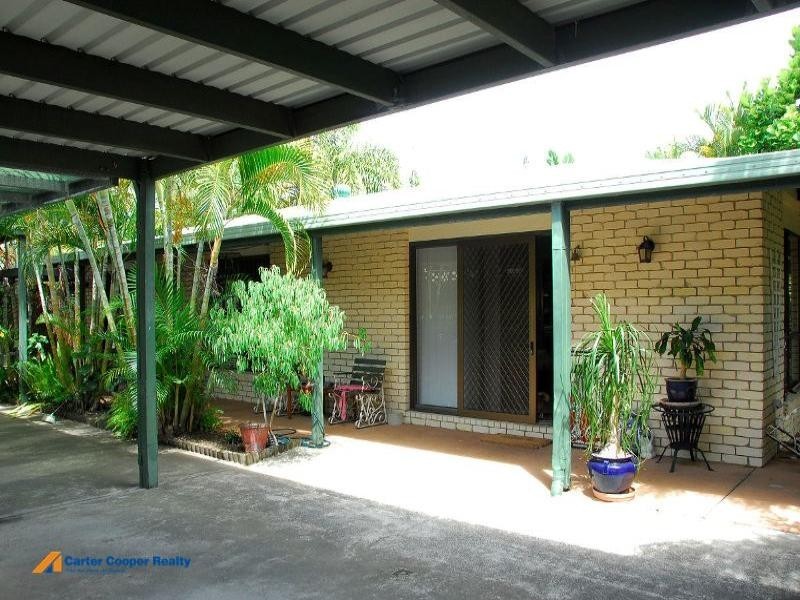 5 Sandalan Way, Urangan QLD 4655