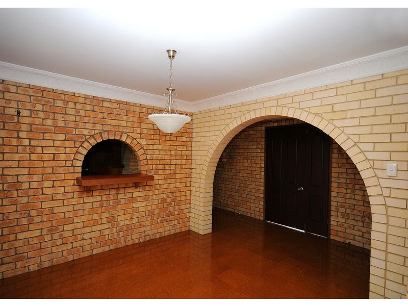 20 Stewart Street, Urangan QLD 4655