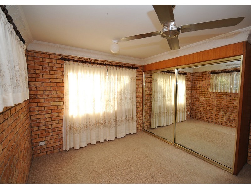 20 Stewart Street, Urangan QLD 4655