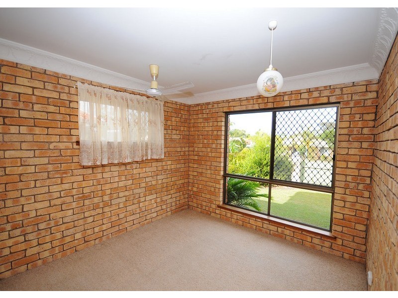 20 Stewart Street, Urangan QLD 4655