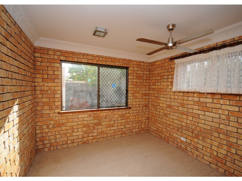 20 Stewart Street, Urangan QLD 4655