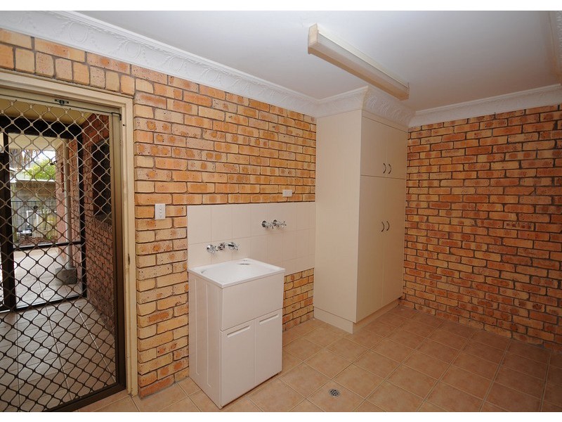 20 Stewart Street, Urangan QLD 4655