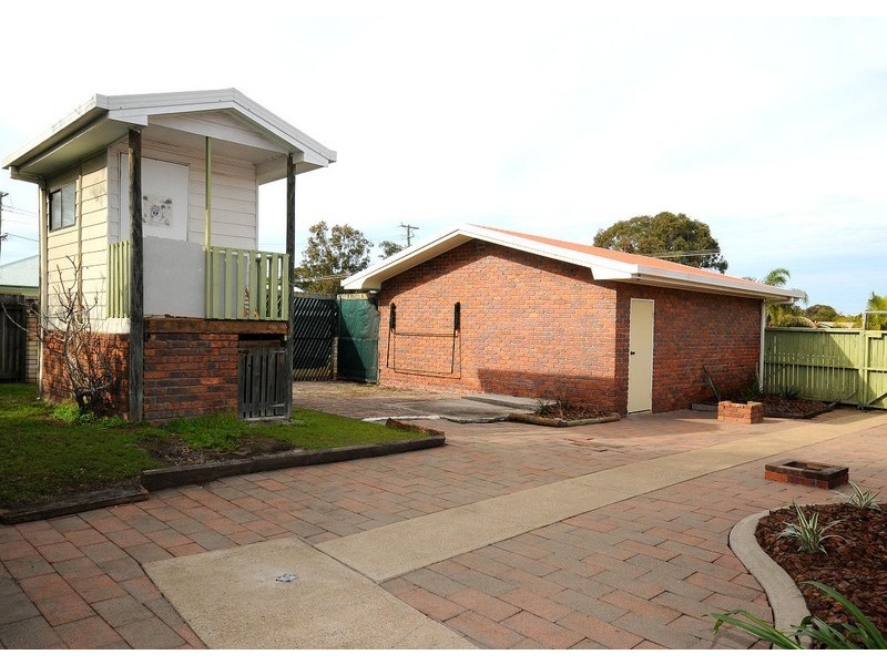 20 Stewart Street, Urangan QLD 4655