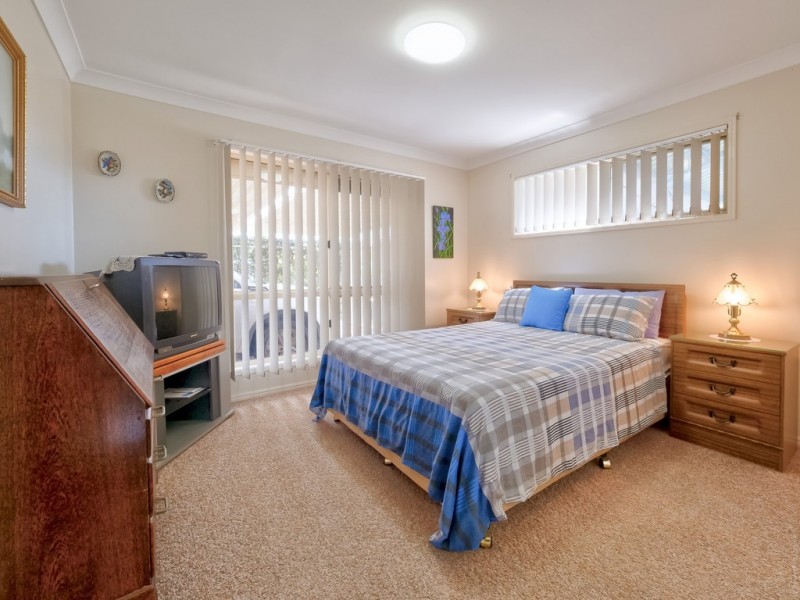 4 Acacia Street, Point Vernon QLD 4655