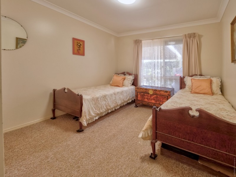 4 Acacia Street, Point Vernon QLD 4655