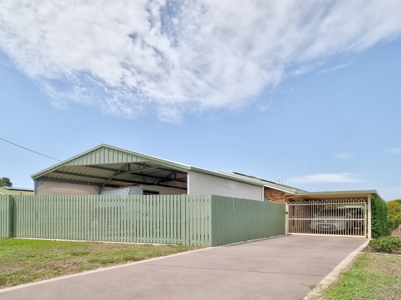 4 Acacia Street, Point Vernon QLD 4655