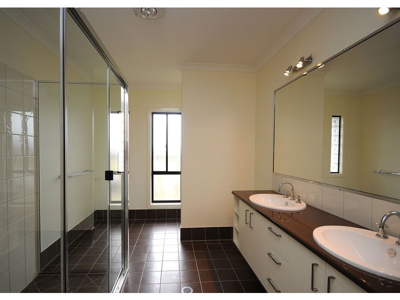 4 Bay Park Road, Hervey Bay QLD 4655