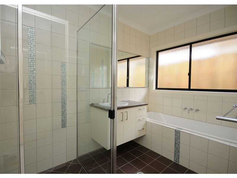 4 Bay Park Road, Hervey Bay QLD 4655